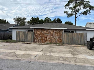 3262 Maplewood Dr, Gulf Breeze, FL 32563