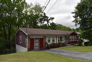 112 Spring Grove Ave, Bluefield, WV 24701