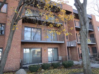 8465 W Lawrence Ave Unit 3D, Chicago, IL 60656