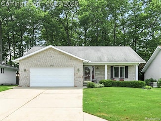 3917 Oak Hills Cir, Port Huron, MI 48060