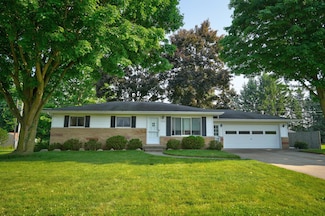 9206 Potter Rd, Flushing, MI 48433