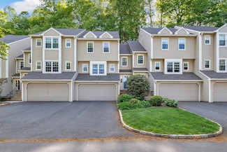 139 Governor Trumbull Way, Trumbull, CT 06611