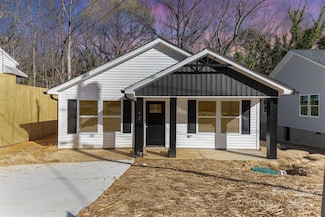 42 Magnolia St, York, SC 29745