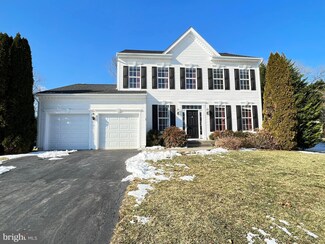 17545 Brookville Ct, Round Hill, VA 20141