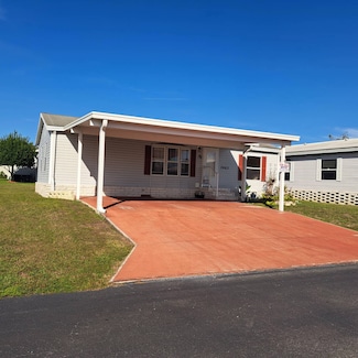 39615 Keiths Cir, Zephyrhills, FL 33542