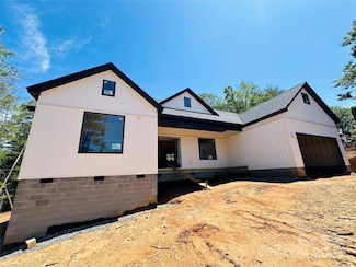2960 Corpening Chapel Rd, Morganton, NC 28655