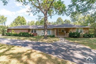1318 N 1082 Rd, Lawrence, KS 66046