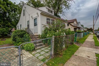 405 Pershing Ave, Darby, PA 19023