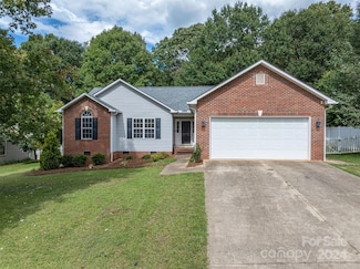 3202 Saint Vincent Dr, Claremont, NC 28610