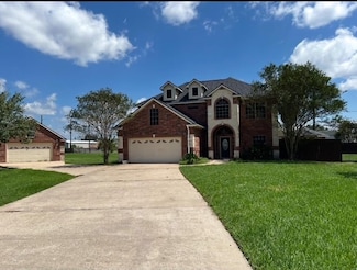 1803 Lafayette Ln, Baytown, TX 77523