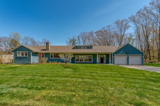 530 Spurwink Ave, Cape Elizabeth, ME 04107