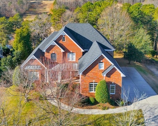 2010 Lake Forest Dr, Fort Mill, SC 29708