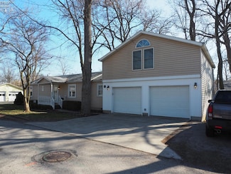 541 Oak Ave, Lakeside Marblehead, OH 43440