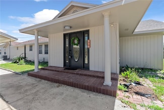 530 Oakdale Dr, Corpus Christi, TX 78418