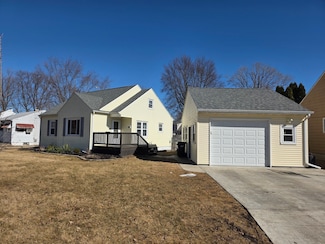626 16th Ave, Sterling, IL 61081