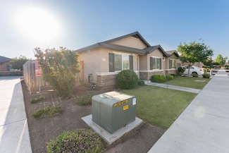 899 N Creekview St, Porterville, CA 93257
