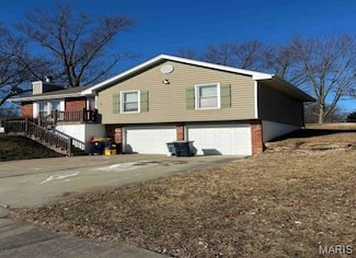 208 NE 80th St, Kansas City, MO 64118