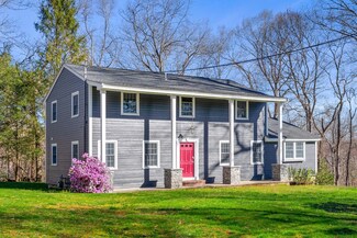 4 Deerberry Ln, Andover, MA 01810