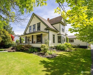 720 W Hazel St, Mount Vernon, WA 98273