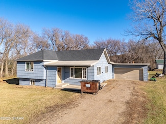 4350 N Columbia Rd, Grand Forks, ND 58203