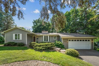 6912 Antrim Rd, Edina, MN 55439