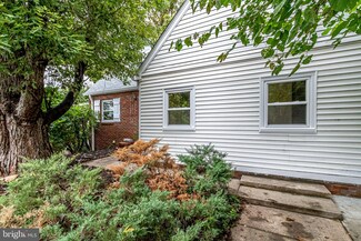 3141 S Glebe Rd, Arlington, VA 22202