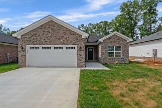 2784 Cedrus Ave, Bowling Green, KY 42101