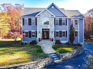 40 Bear Hill Rd, Windham, NH 03087