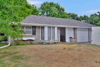 1135 S Royal Rd, Wichita, KS 67207