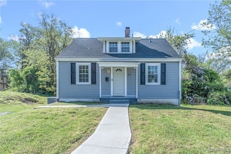 512 St Andrew St, Petersburg, VA 23803