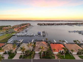 1007 3rd St E, Palmetto, FL 34221