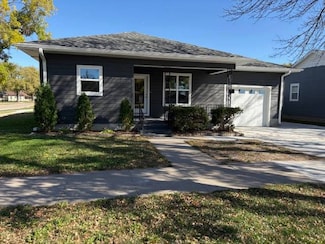 1011 Main St Unit WR, Wood River, NE 68883