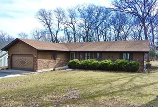 89 Healy Dr, Williams Bay, WI 53191