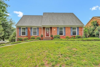 15 Jay Ridge Rd, Cloverdale, VA 24077