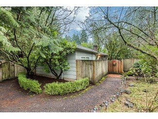 4456 Sunset Dr, Lake Oswego, OR 97035