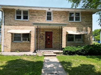 607 E Irving St, Milford, IL 60953
