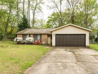 1632 Van Dyke Dr, Charlotte, NC 28213