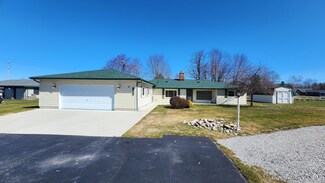 4660 Cains Dr, Houghton Lake, MI 48629