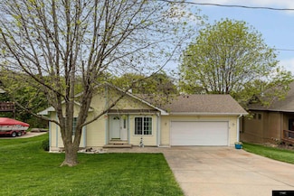 8887 Verdon Cir, Plattsmouth, NE 68048