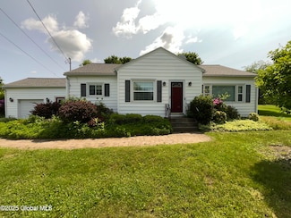 11 Calhoun Rd, Troy, NY 12180