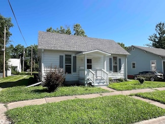 305 W Jackson Ave, Fairfield, IA 52556