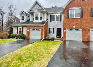 203 Sapphire Ln Unit 58B, Franklin Park, NJ 08823