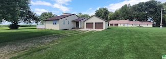 3943 Olive Ave, Archer, IA 51231