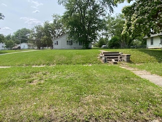 607 N Main St, Cameron, MO 64429