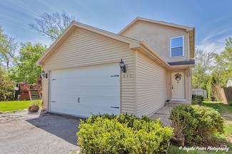 613 W Pheasant Ct, Round Lake Beach, IL 60073