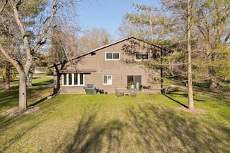 1111 Wauwatosa Rd, Cedarburg, WI 53012