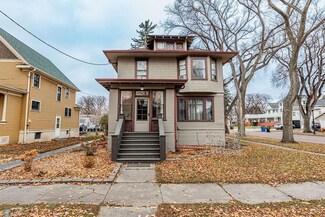 1046 5th St N, Fargo, ND 58102