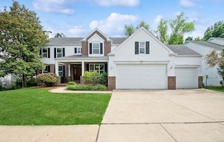 270 Dickens Farm Ln, Ballwin, MO 63021