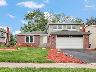 17708 Pebblewood Ln, Hazel Crest, IL 60429