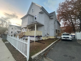 62 Washburn St, Springfield, MA 01107